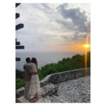Sonam Kapoor Instagram – First day of the year. 📸 @samyuktanair Uluwatu Beach