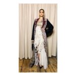 Sonam Kapoor Instagram - for the #BoFVOICES gala dinner In all @anamikakhanna.in STYLE @nikhilmansata 💄 @official_maria_asadi 💇‍♀️ @bbhiral 💎 @priya.ahuja27 ❤️🙏