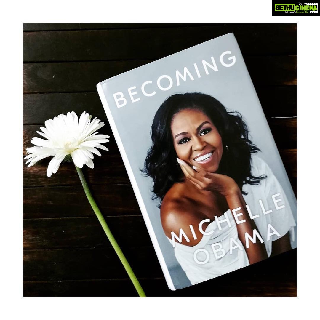 Sonam Kapoor Instagram - In her latest book, Michelle Obama shows us that it is alright to be human. She's offers glimpses into her life and shows moments of weakness, frustration and failure; something you don't often see from a former First Lady. A great read that I highly recommend. Please post the books you guys are going to read this weekend and I will repost the person whose book inspires me! Tag me and use the hashtag #weekendreadingwithsonam π π: @michelleobama #BECOMING @vub2822