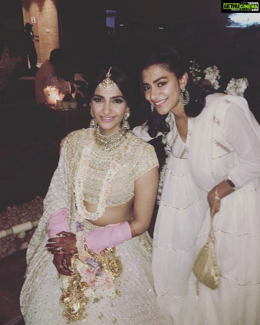 Sonam Kapoor Instagram - Happy Birthday, my darling Fio. Thank you for always looking out for me. Can’t wait to see you super soon, lots of love always ❤️