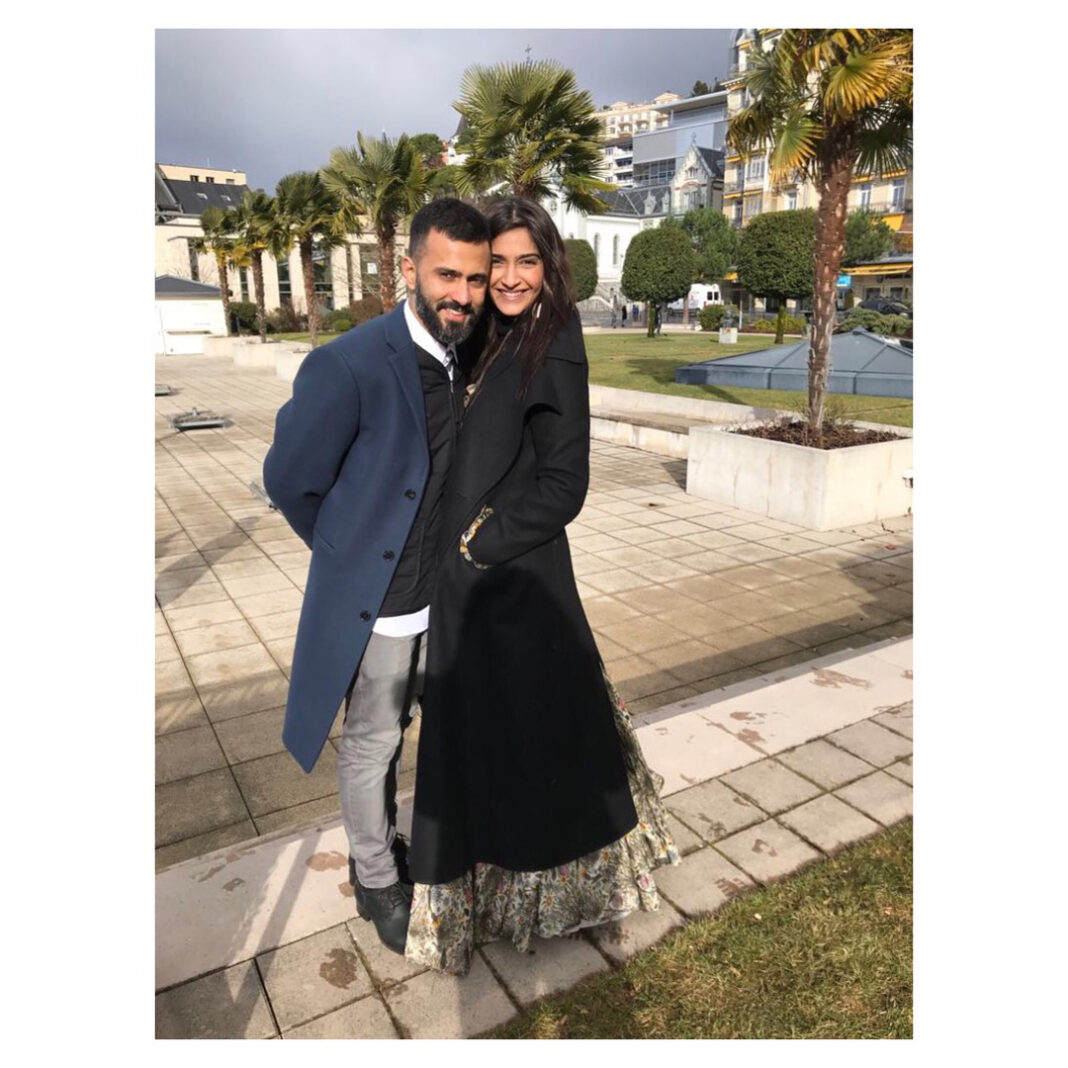 Sonam Kapoor Instagram - To the love of my life and the kindest gentlest soul I know, a very very happy birthday! You make my world better and I’m so blessed you were born today. “We are each of us angels with only one wing, and we can only fly by embracing one another.” Luciano De Crescenzo #everydayphenomenal #30072018 #alwaysandforever @anandahuja New Delhi