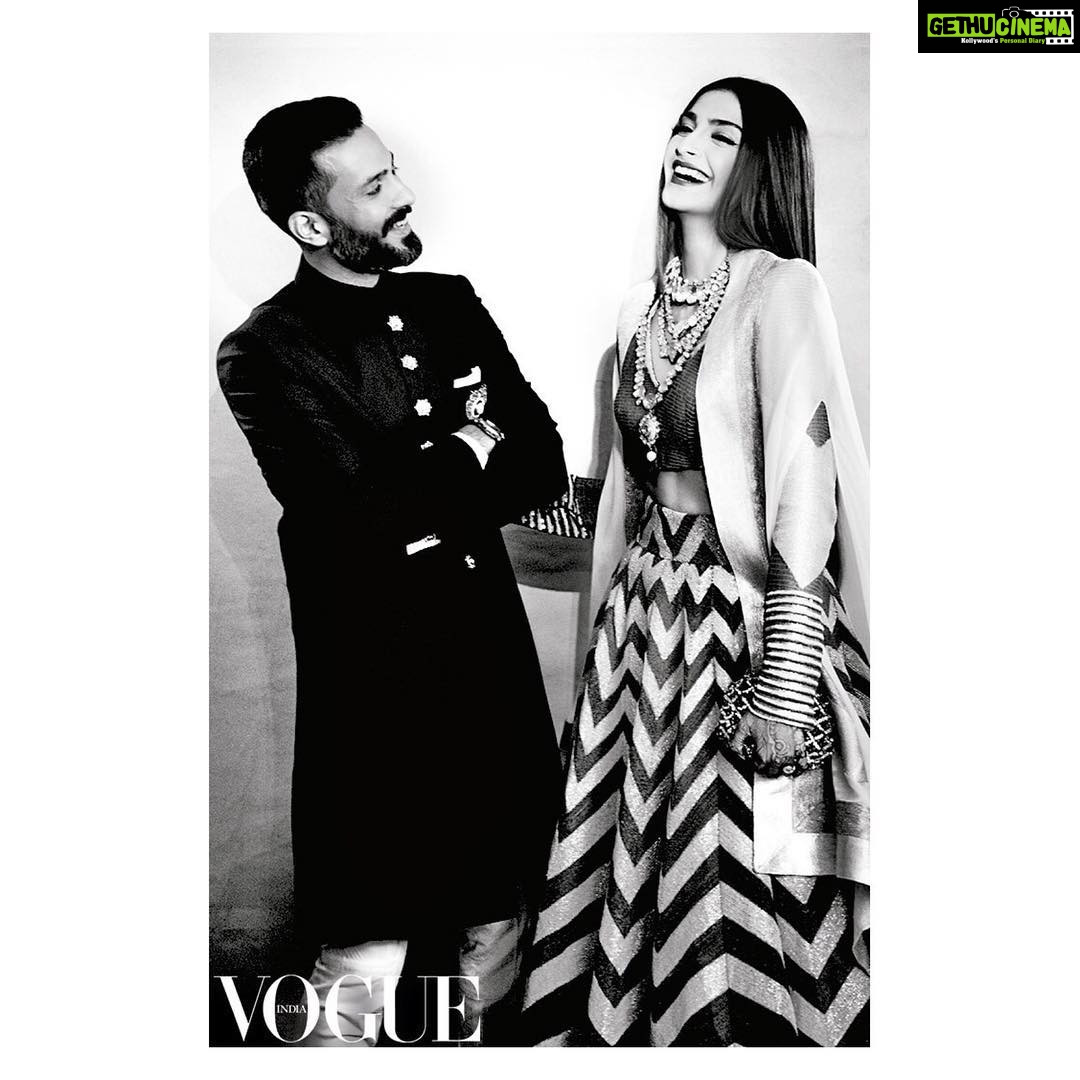 Sonam Kapoor Instagram - #EverydayPhenomenal💫 @anandahuja For @VogueIndia In @anamikakhanna.in Photographed by: @signe_vilstrup Creative direction by: @anaitashroffadajania Jewellery by: @kapoor.sunita x @amrapalijewels Styled by: @rheakapoor Hair & Make Up by: @namratasoni Anand styled by: @abhilashatd