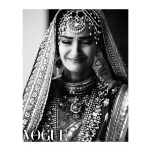 Sonam Kapoor Instagram - #EverydayPhenomenal💫 @anandahuja For @VogueIndia In Anuradha Vakil Photographed by: @signe_vilstrup Creative direction by: @anaitashroffadajania Jewellery by: @kapoor.sunita x @amrapalijewels Styled by: @rheakapoor Hair & Make Up by: @namratasoni