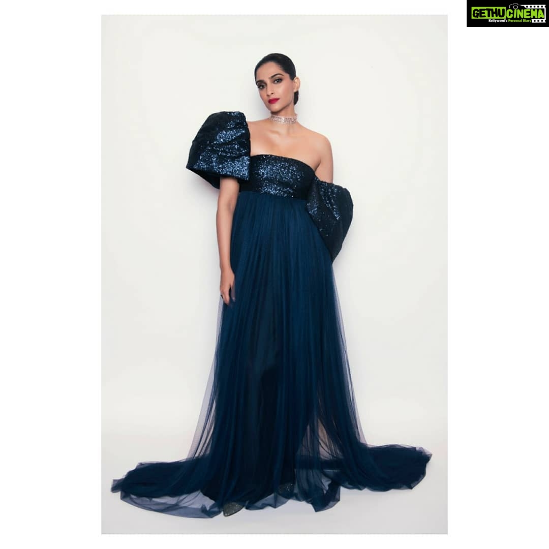 Sonam Kapoor Instagram - Natasha and Adar thank you so much for such a beautiful evening! ✨ So happy to celebrate with you. ❤❤@natasha.poonawalla @adarpoonawalla 👗: @sophieetvoila 💎: @gehnajewellers1 👠: @jimmychoo Style: @rheakapoor and @chandiniw Assisted by: @shivani.sarin Hair: @bbhiral Make up: @tanviborkar 📸: @thehouseofpixels