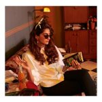 Sonam Kapoor Instagram - From vintage sunglasses to vinyl records, today’s #SonamSunday is all about my love for retro! Log in to @incolourapp to check out today’s exciting new theme. Post your pictures in the comments below and I’ll feature the best ones on my page next week. Have a colourful Sunday! Download @Incolourapp on Google Play at: http://bit.ly/googleplayincolour #DownloadNow #Incolour