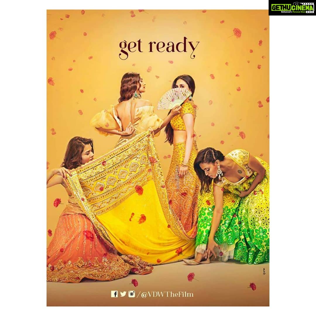 Sonam Kapoor Instagram - My #Veeres have taken over #FilmyFriday on @Incolourapp! Log in to your favourite app for a sneak-peek at my latest film, @VDWTheFilm, which hits the screens today! Let the madness begin! Download Incolour on Google Play at: http://bit.ly/googleplayincolour# Incolour #VeereDiWedding