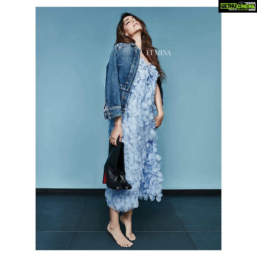 Sonam Kapoor Instagram - Spring fling 🌸 For @feminaindia 👗: @ruban_fashion Jacket: @alexandermcqueen @mytheresa.com 👠: @louboutinworld Rings: @gehnajewellers1 @anmoljewellers @zoyajewels Earrings: @shrutisushma Hair: @bbhiral Make up: @artinayar Styled by: @chandiniw & @abhilashatd Assisted by: @shivani.sarin 📸: @arjun.mark