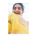 Sonam Kapoor Instagram – 🍋🍋🍋🍋🍋🍋🍋🍋🍋🍋🍋
In 👗 @verawanggang
👠 @ralphandrusso
💎 @chopard
Styled by- @rheakapoor & @thedeepkailey 
Assistants – @chandiniw & @lydie_harrison
📷: @thehouseofpixels
💄 @namratasoni 💇‍♀️ @stephanelancien
#cannes2018 #lorealparisindia #lorealcannes #lorealskin #lorealmakeup @lorealhair @lorealskin @lorealmakeup