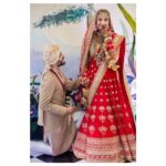 Sonam Kapoor Instagram - Our Family is our strength.. thanks so much @kapoor.sunita you’re the best mom in the whole wide world for making this happen in such a spectacular fashion! Daddy for being so such an amazing host and loving Anand and I so unconditionally @anilskapoor @priya.ahuja27 for going out of your way to do everything and making sure Anand and I get everything we desire! Harish Papa for being our rock of Gibraltar! @rheakapoor for being my best friend and partner and making sure my wedding was a success! @harshvardhankapoor you are my knight in shining armor, you effortlessly took on every responsibility and made sure all our guests were looked after, I love you so much! Pallo, for working tirelessly through and being my third parent! I love you @shehlaa_k @sandeepkhosla @anamikakhanna.in @karanjohar @farahkhankunder @abhilashatd @missdevi for being such amazingly supportive friends who are like family! @poonambhambhani for being an ace mami! My gorgeous Masi @kaveeta.singh for being uber generous and treating me like her own daughter! @ase_msb for bringing the house down with @madstarbase ! @Neeha7 for being my shadow and never leaving my side. @karanboolani for being my brother and best friend! Also to all our friends and family who made it from far and wide at such short notice Anand and I love each and every one of you for loving us enough to want to make it for our big day! Love you all!