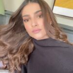 Sonam Kapoor Instagram - DIY Glam is always a plan ❤️ #glam #hair London, United Kingdom