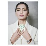 Sonam Kapoor Instagram – “The way we spend our time defines who we are.” — Jonathan Estrin
 #IWC150

For @iwcwatches_india @iwcwatchesarabia
👗: @delpozo
👠: @delpozo
👩🏻:@namratasoni
Styling:@rheakapoor
Styling Assistants: @abhilashatd
Styling Assistants: @chandiniw
📸:@thehouseofpixels