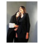 Sonam Kapoor Instagram - "Among those whom I like or admire, I can find no common denominator, but among those whom I love, I can: all of them make me laugh. — W. H. Auden" Laughing out loud with Rhea. 😂 @rheakapoor @wearerheson @GraziaIndia