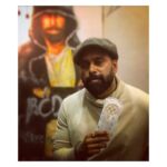Sonam Kapoor Instagram - #Repost @boscomartis ・・・ Breaking taboo! Yes that’s a pad in my hand. There’s nothing to be ashamed of. It’s natural, Period. Best wishes to @akshaykumar @sonamakapoor @radhika_apte #padman challenge I further nominate @caesar2373 & team bcdc