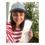 Sonam Kapoor Instagram - #Repost @parineetichopra ・・・ Challenge accepted @arjunkapoor and @masabagupta !! Yes that’s a pad in my hand and there is nothing to be ashamed about!!! Its natural. Period. ALL THE BEST YOU GUYS #PADMAN !! @sonamkapoor @akshaykumar @twinklerkhanna