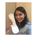 Sonam Kapoor Instagram - #Repost @fionadsouza14 ・・・ Challenge accepted @chitgo @alpakhimani Yes that's me... so excited about a pad in my hand!! Nothing to be ashamed of.. it's natural. Period! @sonamkapoor all the best for the first one of this year!!! #padmanthefilm I'm challenging @keshavjayant @vallesraylin @ayeshoe