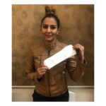 Sonam Kapoor Instagram – #Repost @geetaphogat
・・・
‪thank you so much for tagging me 😊 @iamsoundaryasharma and yes it’s pad in my hand! Not a big thing… it’s natural! Period  #padman @akshaykumar @twinklerkhanna @sonamkapoor and now i Challenge to my husband @pawankumar_saroha86 to complete the challenge ‬ #itsnatural #period #padmanchallenge