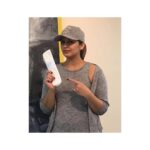 Sonam Kapoor Instagram – #Repost @iamhumaq ・・・
Yes, that’s me and a Pad in my hand.. u know Life as usual! There is nothing to be ashamed. It’s natural! Period. 
#PadManChallenge
Here I am Challenging @saqibsaleem @athiyashetty @sushantsinghrajput @harshvardhankapoor All the best @akshaykumar @sonamkapoor @radhikaofficial @twinklerkhanna