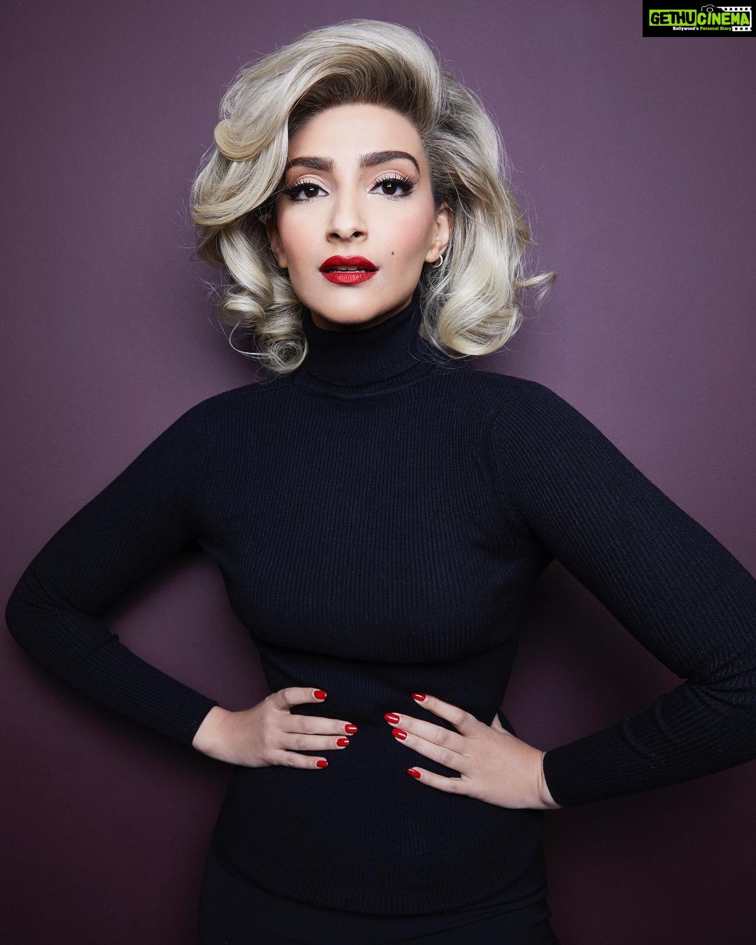 Sonam Kapoor Instagram - “If I'd observed all the rules, I'd never have got anywhere.” - Marilyn Monroe Huge s/o to @official_maria_asadi @aamirnaveedhair and @carlaguler for bringing this look to life with me. #MarilynMonroe #Transformation #HalloweenMakeup #HalloweenCostumeIdeas #Cosplay #HalloweenCostume #Details #Makeup #FashionAddict #MarilynMonroeFan #Icon