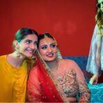 Sonam Kapoor Instagram - Happy happy my js.. who says journalists ( and thank god you moved on from it) and actors can’t be friends, We have been for 13 years and I’m proud to call you my friend and my sympathetic ear. Thanks for always telling me the truth no matter how harsh it is. Love you.. Sk ( also how cute @srishtibehlarya ) @janiceseq85