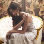 Sonam Kapoor Instagram - Hain bhagwaan kya Karun