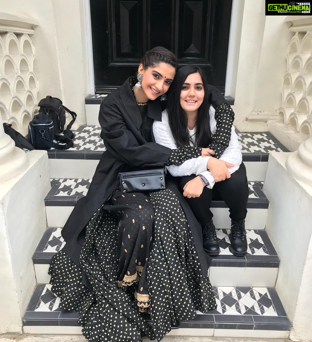 Sonam Kapoor Instagram - Happy happy birthday my darling @amaker7 . I wish we were all celebrating together. You are loved by all your friends and family and it’s very easy to do that because you’re kind, creative and funny. Love you and miss you! See you soon.. ( ps It makes me proud that I’m the exception of a human you like taking pictures of) ❤️ 🎂 🎈