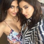 Sonam Kapoor Instagram - Happy happy birthday dear @anushkasharma . May love and laughter always be around you. See you at the movies.