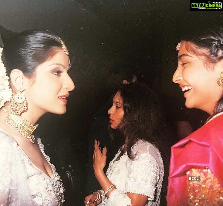 Sonam Kapoor Instagram - Happy birthday @maheepkapoor! You’ve been my inspiration and my role model. I feel blessed to call you my aunt. I miss you so much and wish you all the happiness!