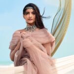 Sonam Kapoor Instagram – “You can’t just be the poor little rich girl or feel sorry for yourself – no. I have to make those harder choices and pave the way for other women after me. My whole team are women – and we need to lift each other up. There are thousands of years of patriarchy to cut through.” Read the full article by clicking the link in bio.
For @harpersbazaararabia!
Editor in Chief @oliviaphillipbazaar
Photographer @ericguillemainphoto
Fashion Director @anna_castan
Jewellery @bulgari
Dress @bazzaalzouman
Make up @artinayar
Hair @alpakhimani
Set Designer: @styleisnecessity
