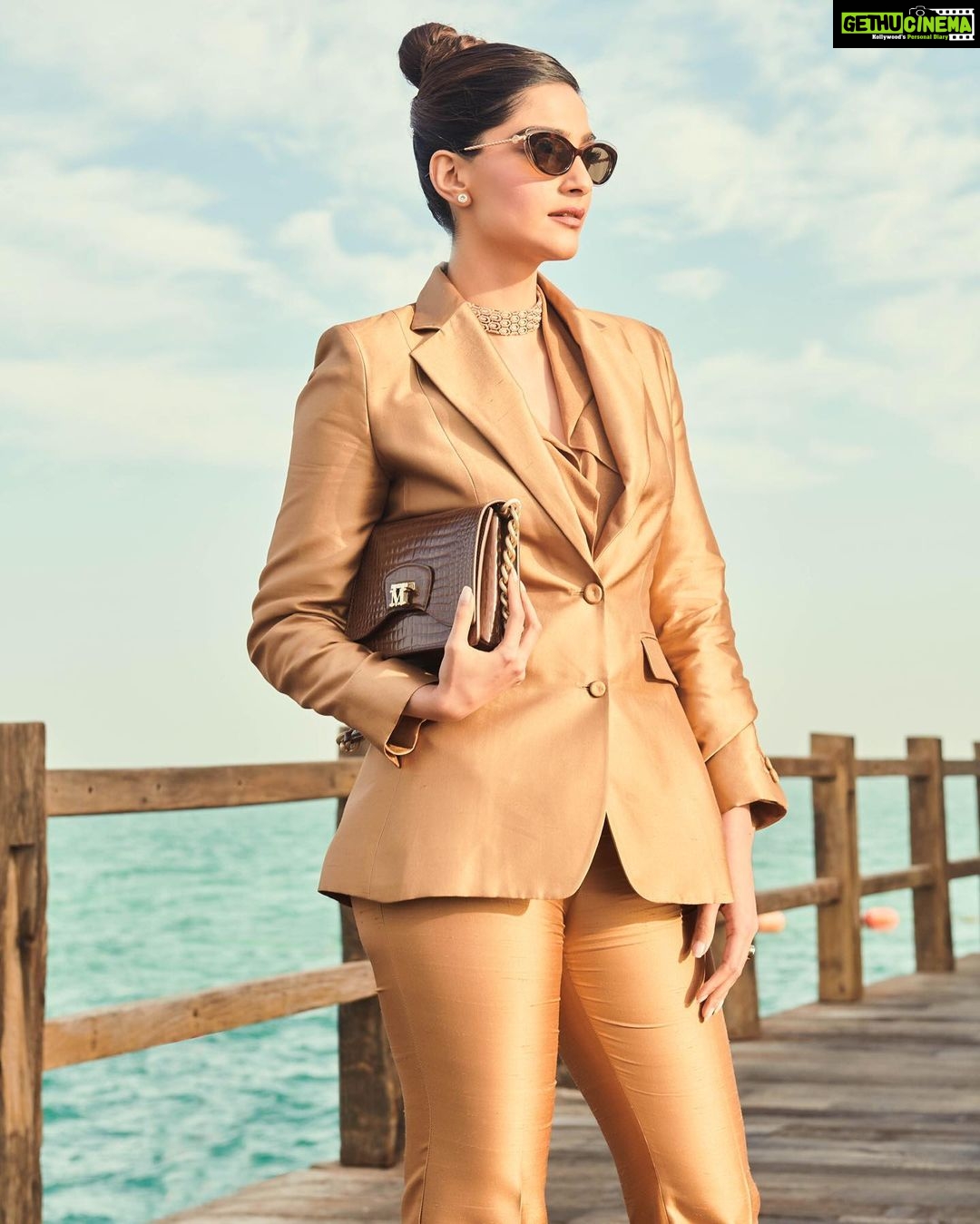 Sonam Kapoor Instagram - Kiss the wild winds and embrace the flurry of the desert sand Suit and bag - @maxmara Shoes - @ferragamo Jewels - @bulgari Make up - @artinayar Hair - @bbhiral Styling - @rheakapoor Team - @manishamelwani @sanyakapoor @ria.kothari @aleeyasheikh Photos - @thehouseofpixels Manager - @neeha7 Doha City, Qatar