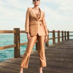Sonam Kapoor Instagram - Dreams are made of sand and sun ☀ Suit and bag - @maxmara Shoes - @ferragamo Jewels - @bulgari Make up - @artinayar Hair - @bbhiral Styling - @rheakapoor Team - @manishamelwani @sanyakapoor @ria.kothari @aleeyasheikh Photos - @thehouseofpixels Manager - @neeha7 Doha City, Qatar