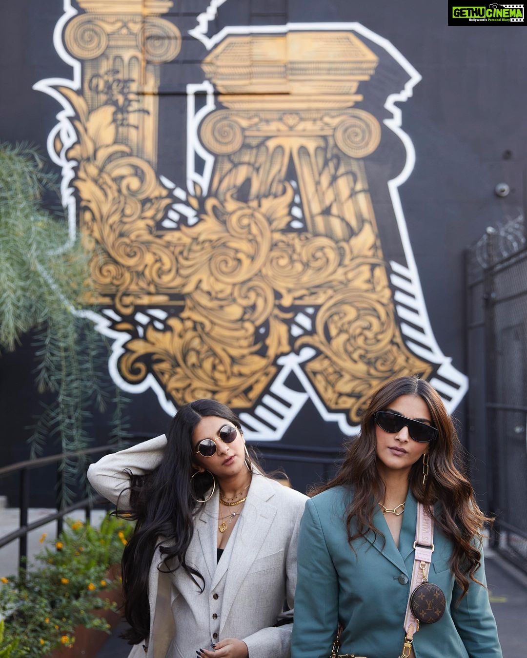 Sonam Kapoor Instagram - Los Angeles looks good on us 😎 Take us back to @discoverLA #LAtheKapoorWay #discoverLA Arts District of Los Angeles