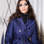 Sonam Kapoor Instagram - No matter the blue, it will do! 💙 Outfit: @dicekayek 💎 @i_v_i_official 👢 @bottegaveneta Makeup: @official_maria_asadi Hair: @aamirnaveedhair Styled by: @rheakapoor Assisted by: @spacemuffin27 @vani2790 @manishamelwani @sanyakapoor Photographed by: @thehouseofpixels