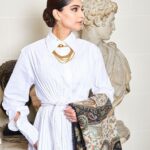 Sonam Kapoor Instagram - For @maisonvalentino Haute Couture! Outfit: @maisonvalentino Jewellery: @amrapalijewels Shawl: @kapoor.sunita Styled by: @rheakapoor @spacemuffin27 @vani2790 @manishamelwani @sanyakapoor Photographed by: @thehouseofpixels