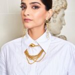 Sonam Kapoor Instagram - For @maisonvalentino Haute Couture! Outfit: @maisonvalentino Jewellery: @amrapalijewels Styled by: @rheakapoor @spacemuffin27 @vani2790 @manishamelwani @sanyakapoor Photographed by: @thehouseofpixels