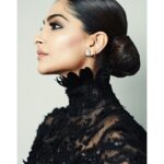Sonam Kapoor Instagram – So proud to support the #gyaanproject ( An initiative to benefit the construction of @cittaorg foundations Rajkumari Ratnavati girls school, Jaisalmer, Rajasthan) with @_iiishmagish that was helmed by my dear @rooshadshroff . This project supports female education and promotes Indian art and fashion. Thank you my darling @ashistudio for this beautiful outfit. STYLE @rheakapoor 💄 @namratasoni 📸 @thehouseofpixels