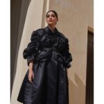 Sonam Kapoor Instagram - 📖🐛 For the Sharjah World Book Capital Event @sharjahwbc #SharjahWBC Dress - @simonerocha_ Jewels - @chopard Shoes - @aquazzura Hair - @alpakhimani Make up - @mehakoberoi Style @rheakapoor Team @manishamelwani @vani2790 @sanyakapoor @ria.kothari @malavikachauhan Photographer - @moezachour2 Event organiser - @parallellinesevents