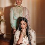 Sonam Kapoor Instagram – Side by side or miles apart, we sisters will always be connected by heart.  Honoured to be the sister of the most beautiful bride. Love you. @rheakapoor Anil Kapoors House, Juhu, Mumbai