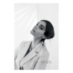 Sonam Kapoor Instagram - You blink you miss! For @graziaindia Double breasted blazer @Kenzo at @bodements_ Jewelery @bulgariofficial Photographs: Ishaan Nair (@ishaannair7) Fashion Director: Pasham Alwani (@pashamalwani) Words: Tanya Mehta (@tanya.91) Make-Up: Arti Nayar (@artinayar) Hair: Alpa Khimani (@alpakhimani) @eficientemanagement