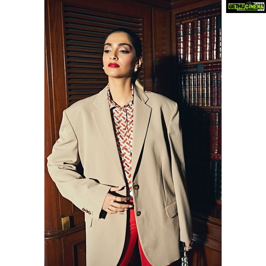 Sonam Kapoor Instagram - Oversized luck 🧥 For #TheZoyaFactor Promotions Shirt,pant and hair scarf - @burberry Jacket - @maisonmargiela Earrings - @irasvajewellery Rings - @amrapalijewels @sapnamehtajewellery Bag - @chanelofficial Style @rheakapoor Team @manishamelwani @vani2790 @sanyakapoor Beauty @artinayar Hair @alpakhimani Manager @neeha7 Photographs @thehouseofpixels
