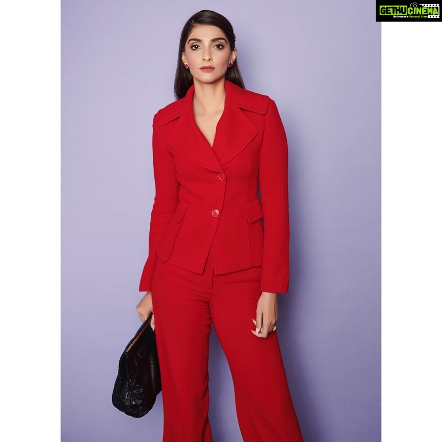 Sonam Kapoor Instagram - ⛽ 🔥 For #TheZoyaFactor screenings Outfit - @akrisofficial Earrings -@amarisjewelsbyprernarajpal Hair clip - @schiaparelli x @johnnollet Bag - @prada Shoes - @maisonvalentino Style @rheakapoor Team @manishamelwani @vani2790 @sanyakapoor @ria.kothari Beauty @artinayar Hair @alpakhimani Manger @neeha7 Photographs @thehouseofpixels