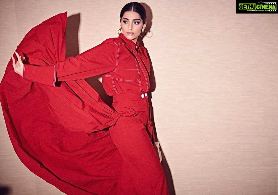 Sonam Kapoor Instagram - Lucky Red Riding Hood For Zoya Factor Promotions Outfit @notebook.official Bag @bagsbyanqi Style @rheakapoor Team @manishamelwani @vani2790 @sanyakapoor @navyachanana Beauty @artinayar Hair @alpakhimani Manager @neeha7 Photographs @thehouseofpixels