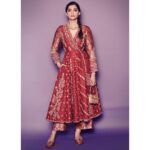 Sonam Kapoor Instagram - लाल पटाका💥 For Zoya Factor Promotions Outfit @sue.mue Necklace @kapoor.sunita Rings and Bag @amrapalijewels Style @rheakapoor Team @manishamelwani @vani2790 @sanyakapoor @ria.kothari Beauty @artinayar Hair @alpakhimani Manger @neeha7 Photographs @thehouseofpixels