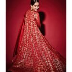 Sonam Kapoor Instagram - Wear your own luck ✨ For the #TheZoyaFactor Outfit @houseofmasaba Earrings @amrapalijewels Rings @amrapalijewels & @gehnajewellers1 Beauty @artinayar Hair @alpakhimani Styled by @rheakapoor Assisted by @manishamelwani @sanyakapoor @vani2790 @ria.kothari @malavikachauhan Manager @neeha7 Photographs @thehouseofpixels