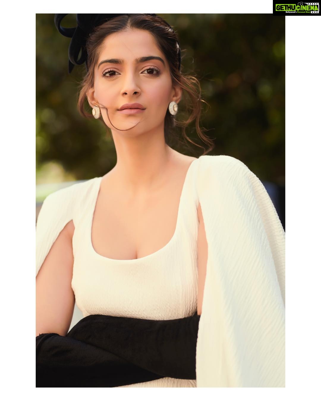 Sonam Kapoor Instagram - There is never a time or place for true love. It happens accidentally, in a heartbeat, in a single flashing, throbbing moment. Holland Park