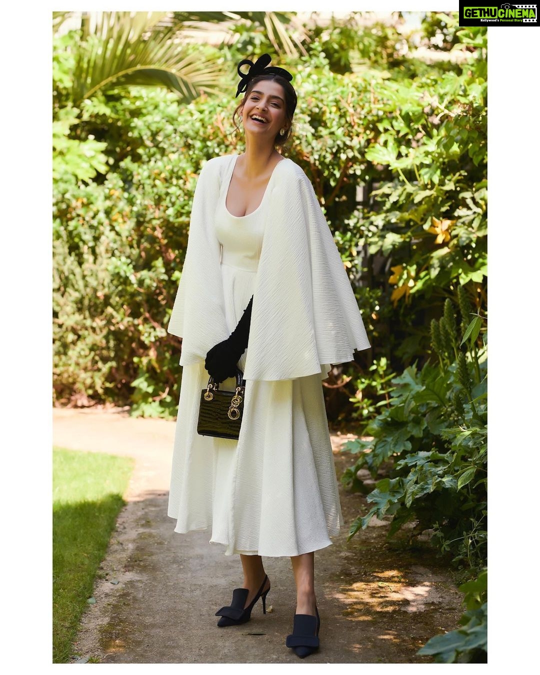 Sonam Kapoor Instagram - Summer weddings are the most romantic. Wedding ready in Outfit and shoes by @emiliawickstead Jewellery: @amrapalijewels Accessories: @philiptreacy Bag: @dior Hair: @bbhiral Makeup: @artinayar ๐ธ @thehouseofpixels Holland Park