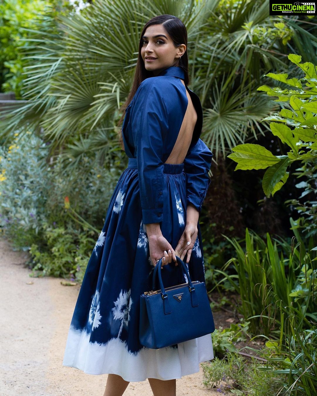 Sonam Kapoor Instagram - One of the greatest minds once said that 'it takes a long time to grow young.. There's nothing like prancing and twirling through the streets, whilst basking in a glorious London summer afternoon with my favorite @Prada. #prada #pradagalleria #missingthelondonsun London, United Kingdom