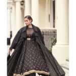 Sonam Kapoor Instagram - Fly me to the moon.. 🌑 @sabyasachiofficial @markcross @thehouseofpixels @bbhiral @artinayar London, United Kingdom
