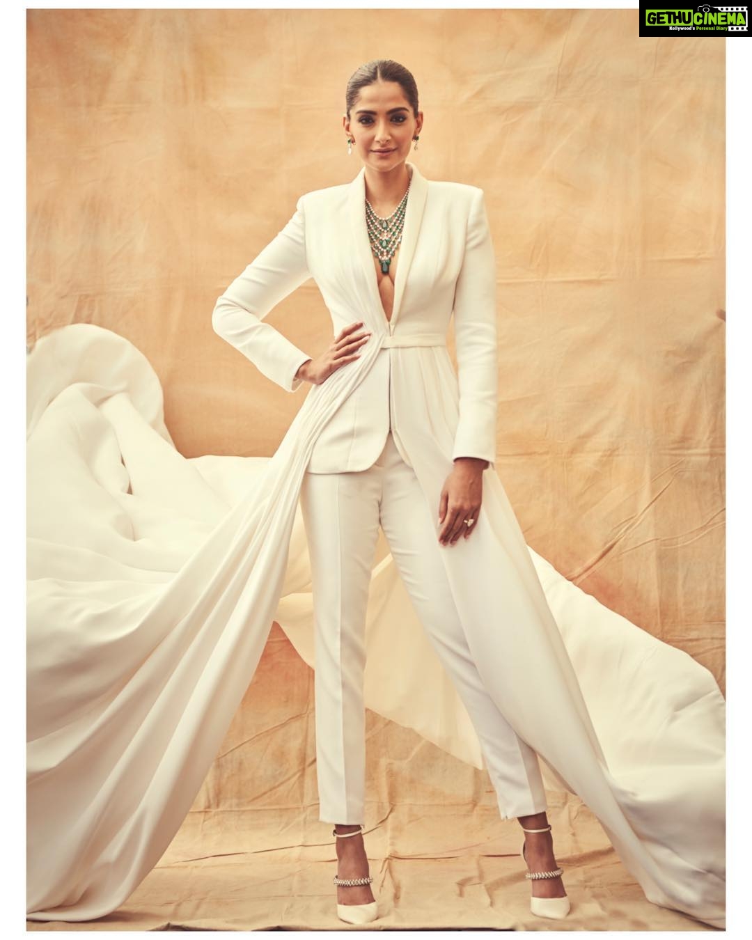 Sonam Kapoor Instagram - In a custom @ralphandrusso couture tuxedo Jewellery by @chopard π by @jimmychoo Styled by @rheakapoor Assisted by @manishamelwani & @vani2790 Hair by @bbhiral Make up by @artinayar πΈ: @thehouseofpixels #chopardparfums #festivaldecannes #cannes2019 #SonamAtCannes