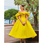 Sonam Kapoor Instagram - I had the incredible honour of Launching the incredible collection Garden Of Kings from @chopard It promotes sustainable luxury and is made of precious materials from nature. What a moving story behind everyone of the #chopardparfums from this collection. ☀️ custom @ashistudio Hotel Martinez
