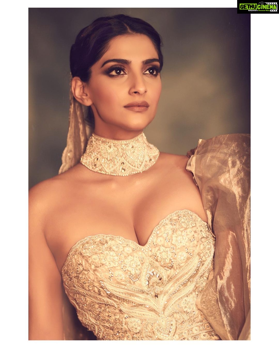Sonam Kapoor Instagram - For the @chopard #lanuitdesrois dinner party in @abujanisandeepkhosla